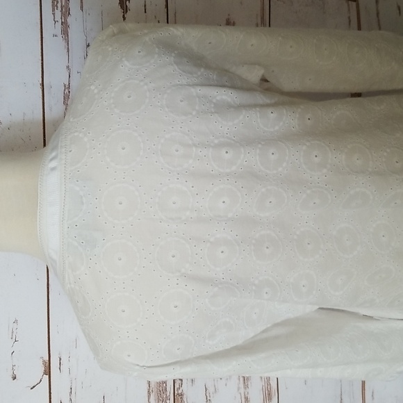 Chico’s White Eyelet Tunic - Picture 9 of 13